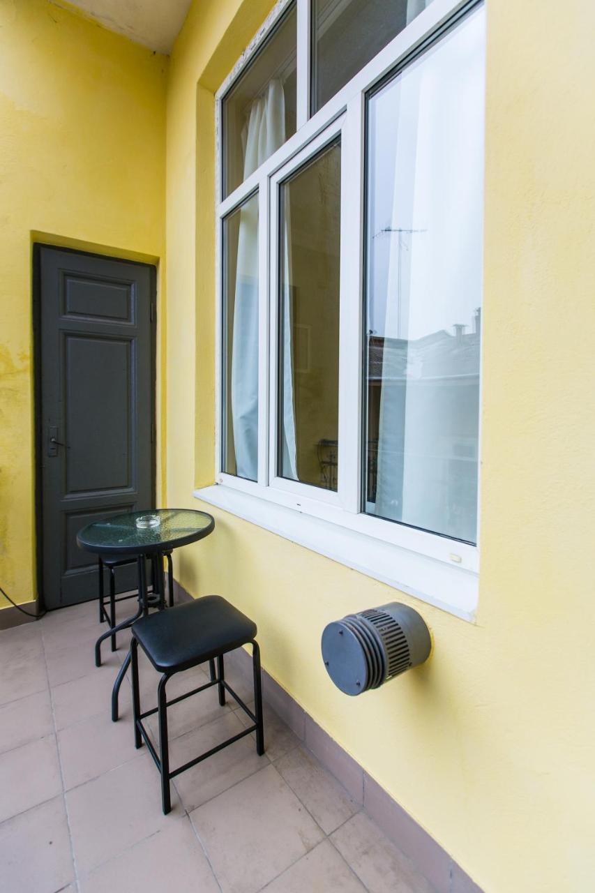 Bright Apartment In The Very Centre Лвив Екстериор снимка